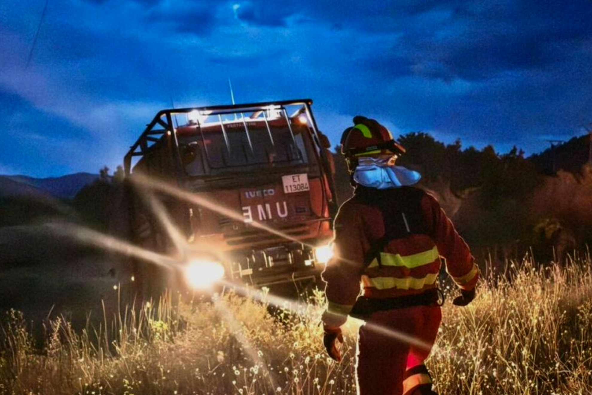 Muere Javier García, militar de la UME, durante la extinción del incendio de Las Peñas de Riglos