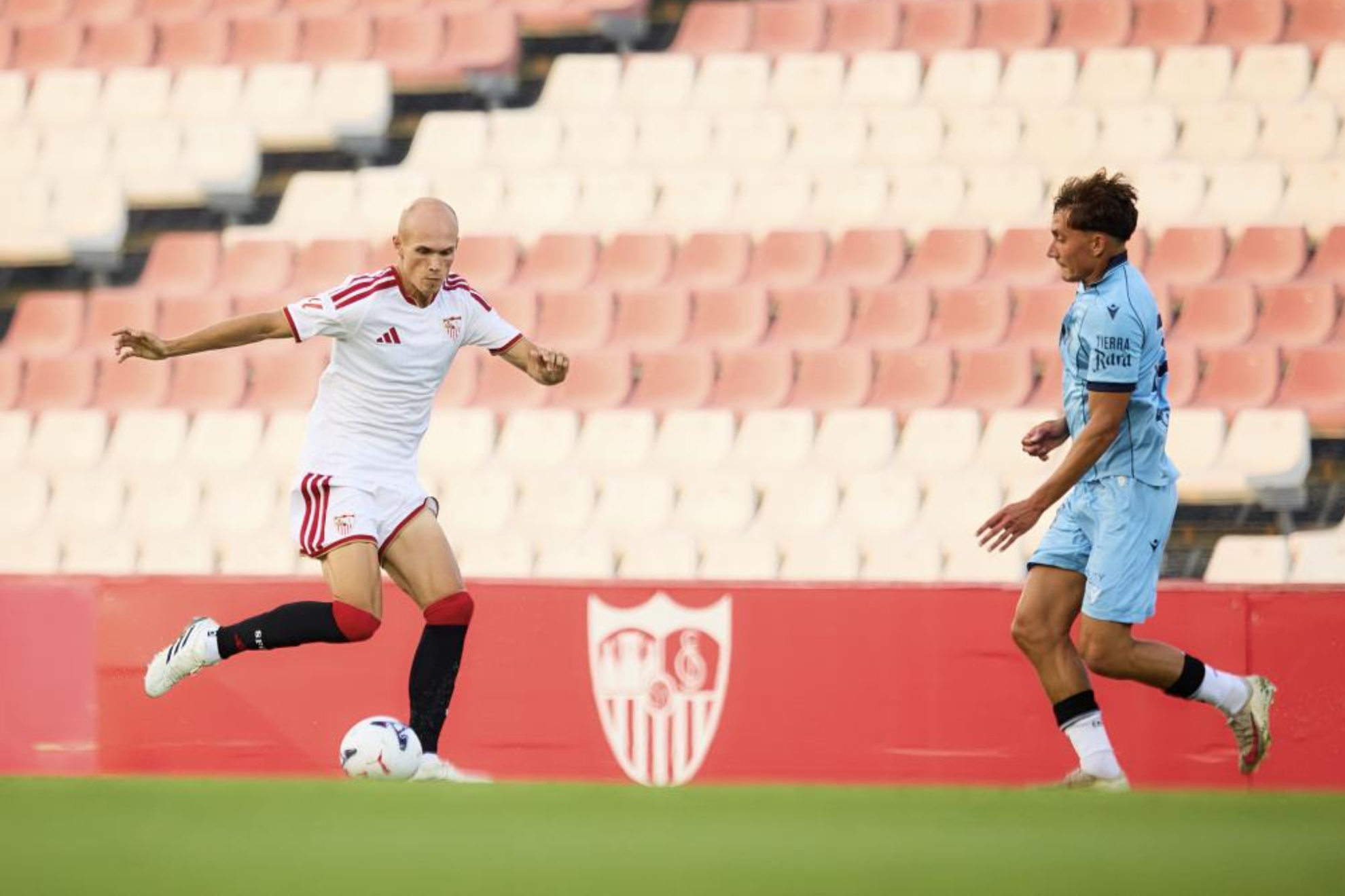 Guridi entra en la lista de debutantes goleadores del Sevilla