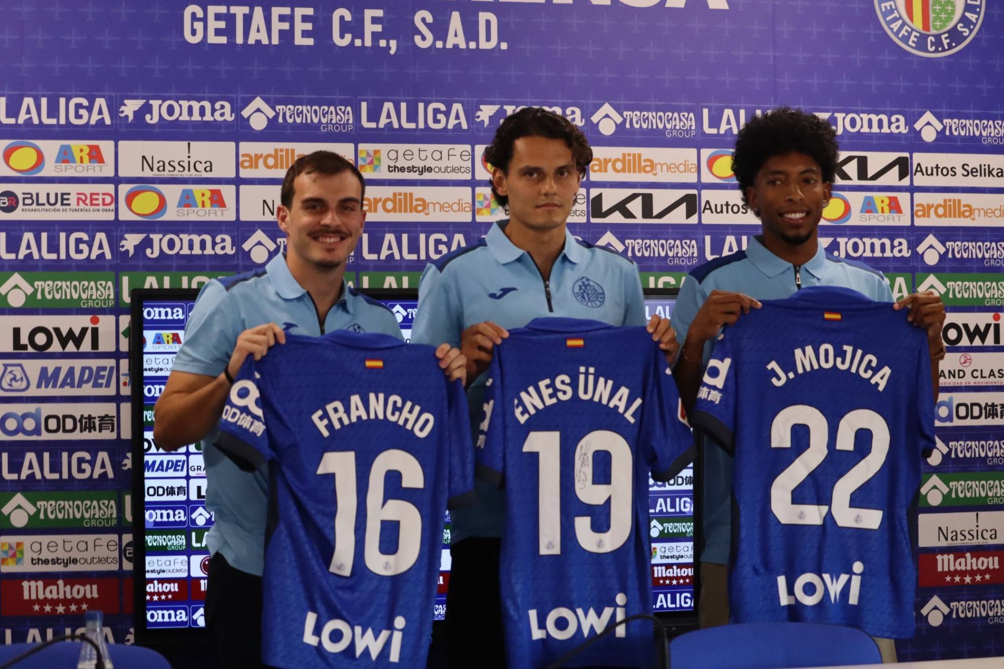 Enes Ünal, Mojica y Francho Serrano, presentados