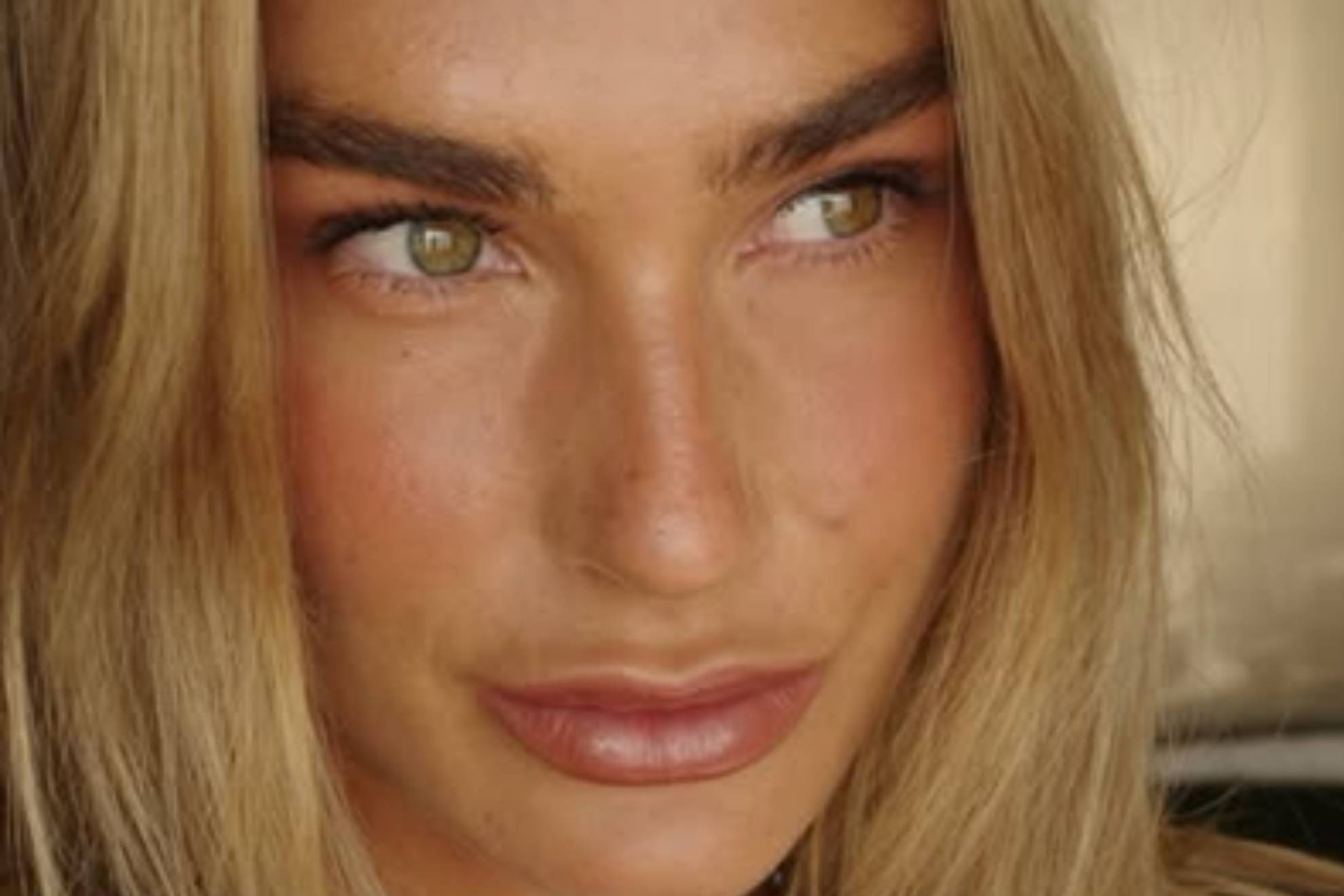 La crisis de Sabalenka: pone en riesgo el número uno de la WTA que ostenta...