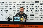 Carlos Corberán: “Yo deseo ser entrenador del Valencia en Europa; pero las palabras sin hechos irritan”