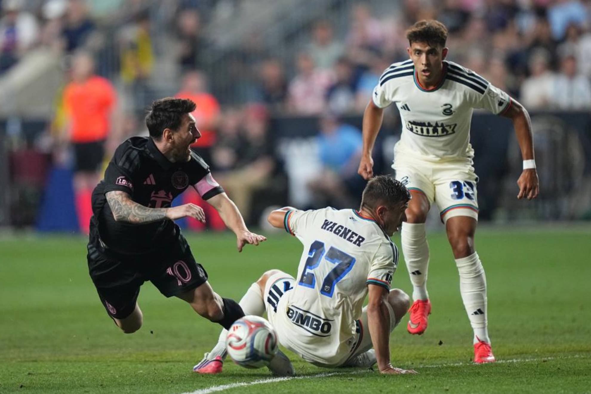 La MLS multa a Messi