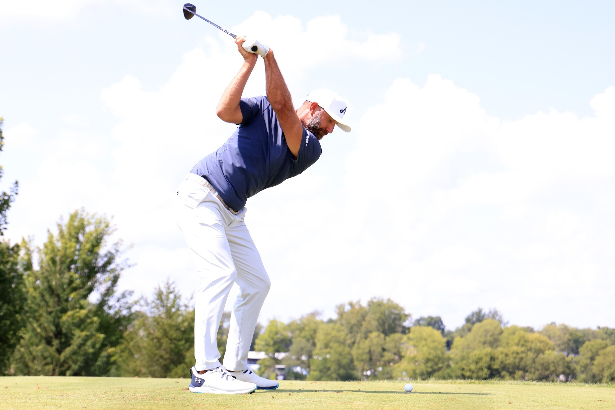 El 4Aces de Dustin Johnson toma el liderato por equipos y Lee encabeza el individual