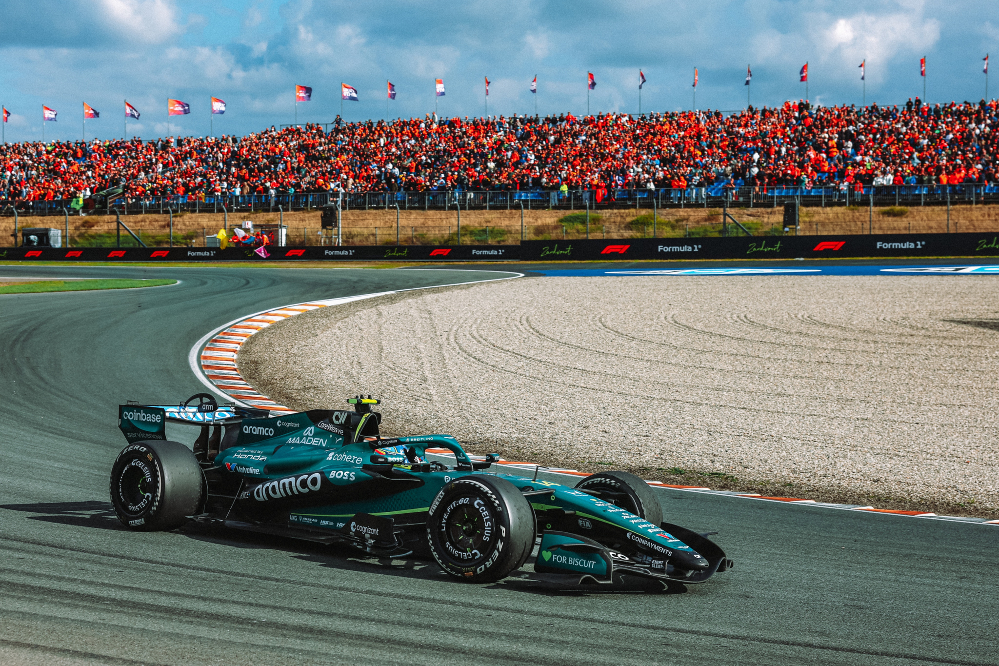 Alonso recupera el tirón y se queda a un 1% de ser piloto del día