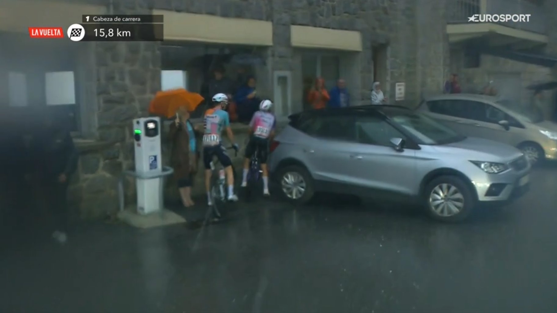 El granizo obliga a cancelar la etapa de LaVuelta