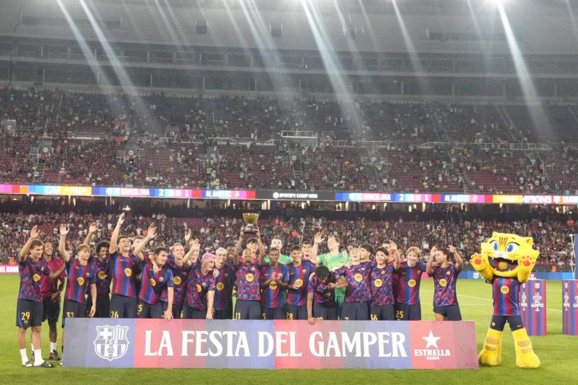 El Camp Nou, favorito para albergar la final de la Champions de 2029