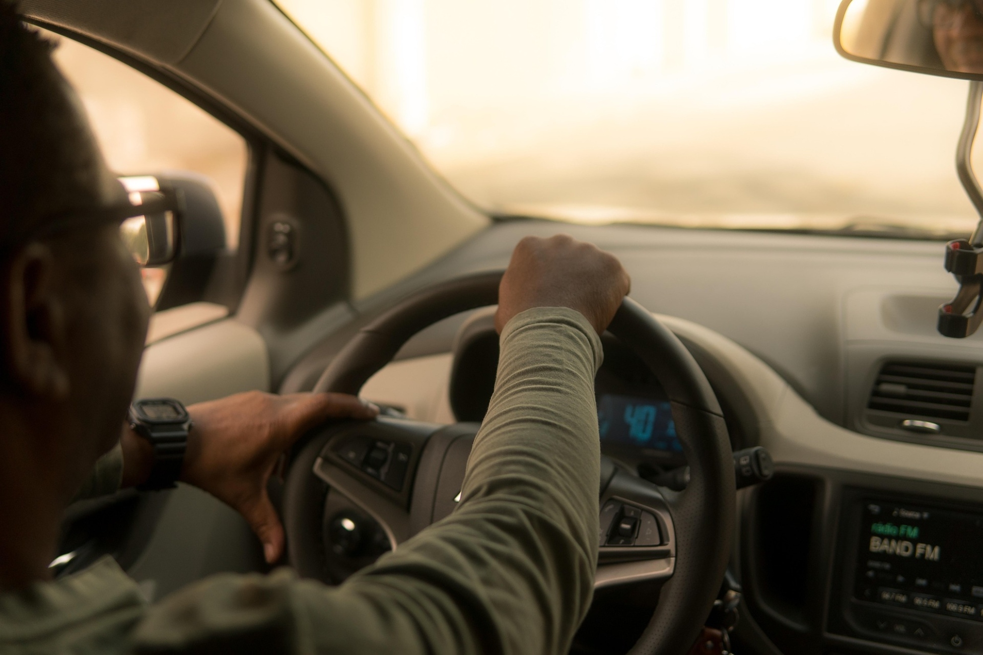 Detienen a un conductor de un VTC en Guipúzcoa por, presuntamente, realizar tocamientos a una chica y retenerla en el coche