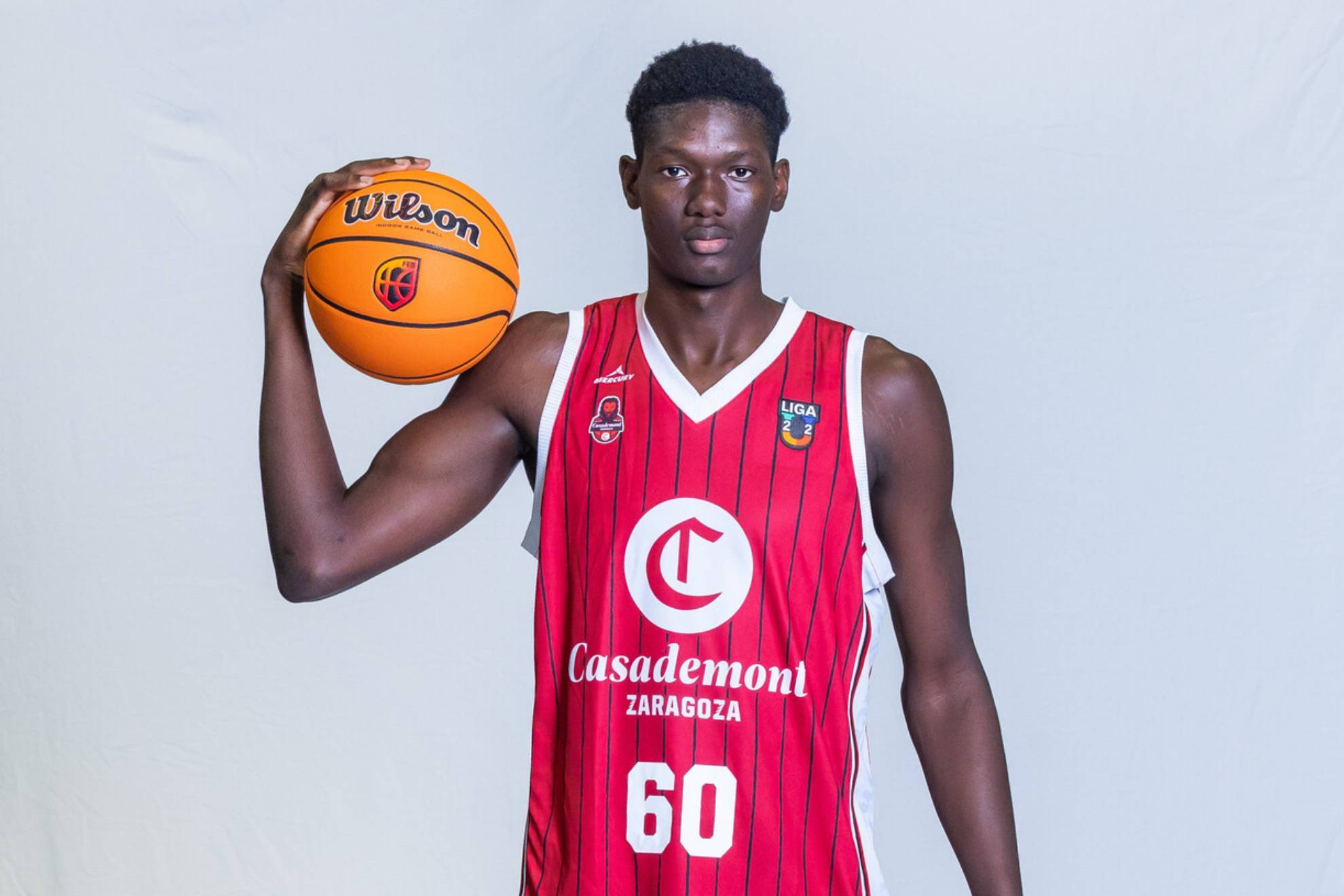 El Dubái Basketball se lleva una perla de la cantera del Casademont Zaragoza