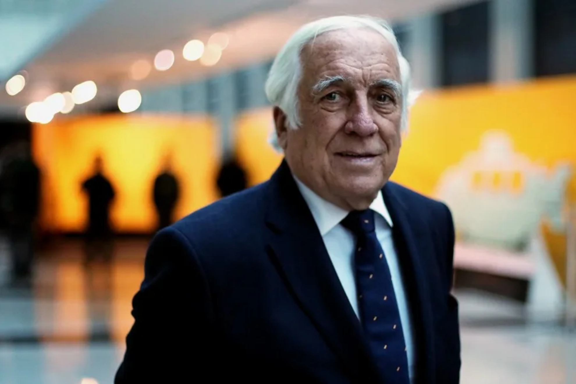 El hombre que estuvo al frente de Iberia, Mercedes y la Marca España: así fue la vida de Carlos Espinosa de los Monteros