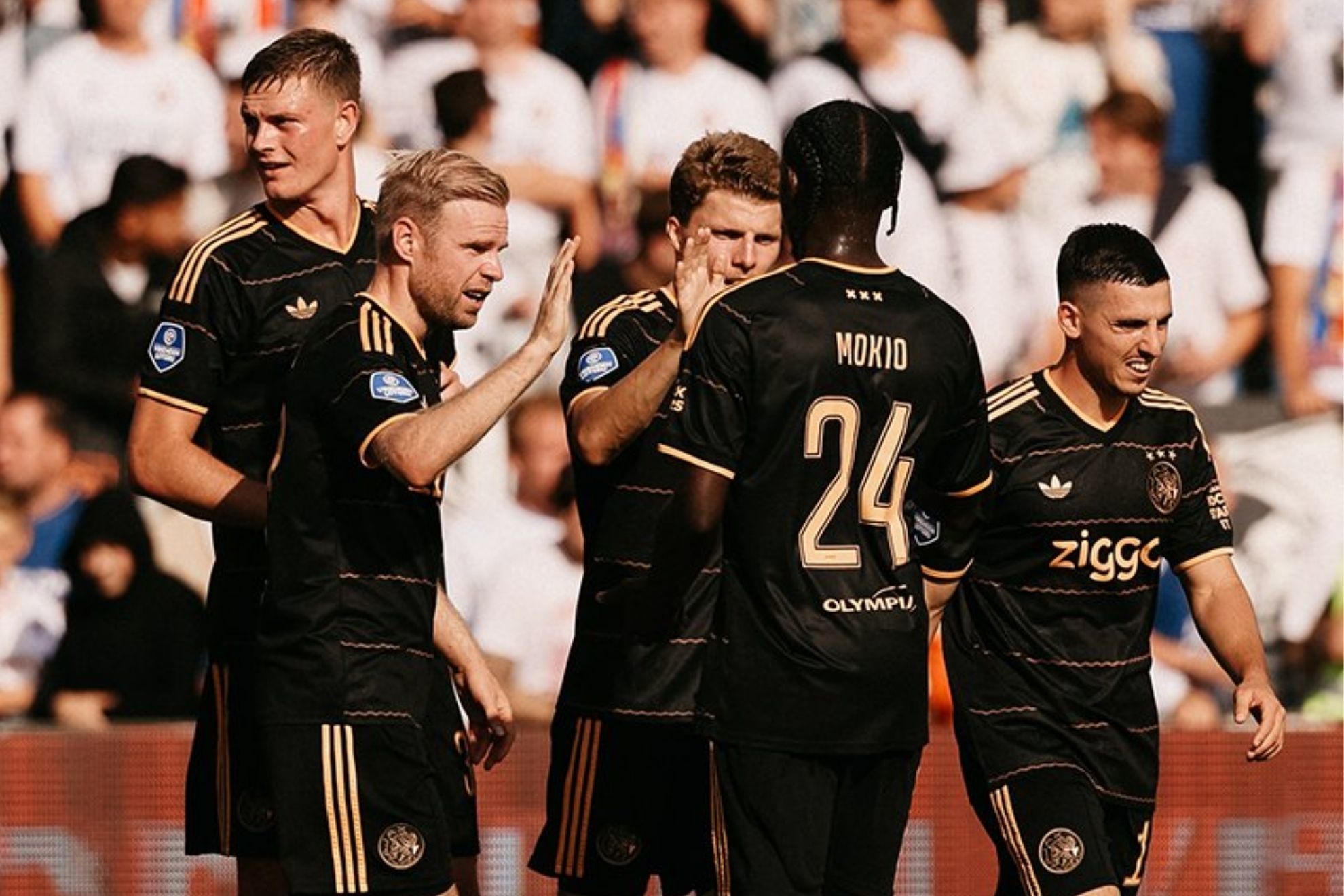 Los clásicos impulsan al Ajax de Míchel