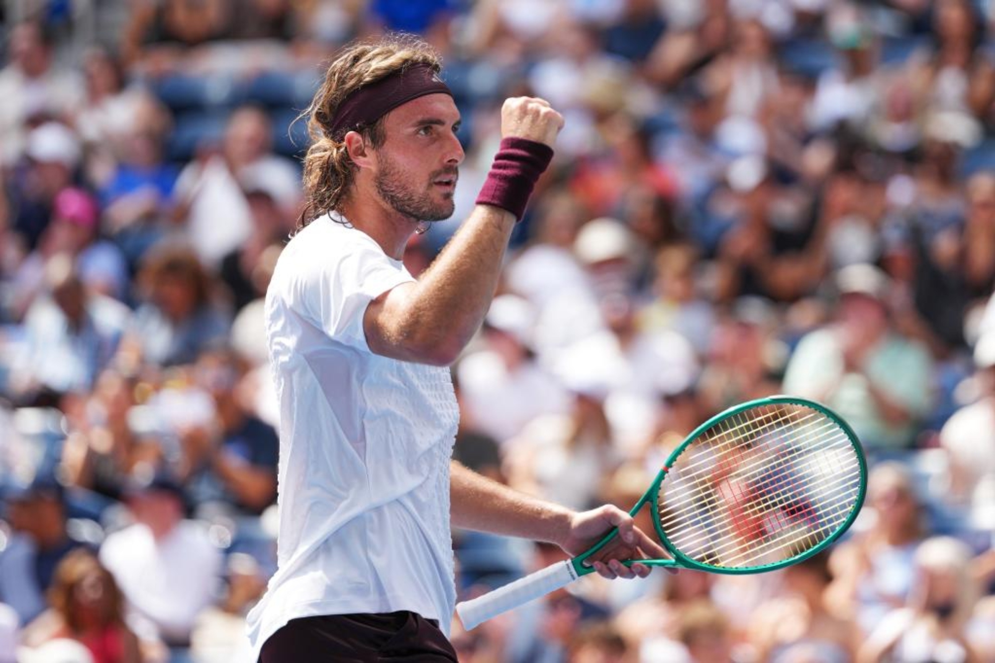 Tsitsipas le enseña a Fils que el traje de favorito no es para cualquiera y abre el cuadro de Alcaraz