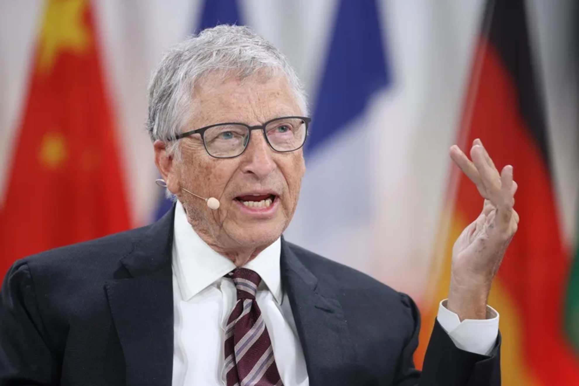 Bill Gates, cofundador de Microsoft, sobre la Inteligencia Artificial: "No se trata de que la IA sustituya al ser humano, sino de que lo potencie"