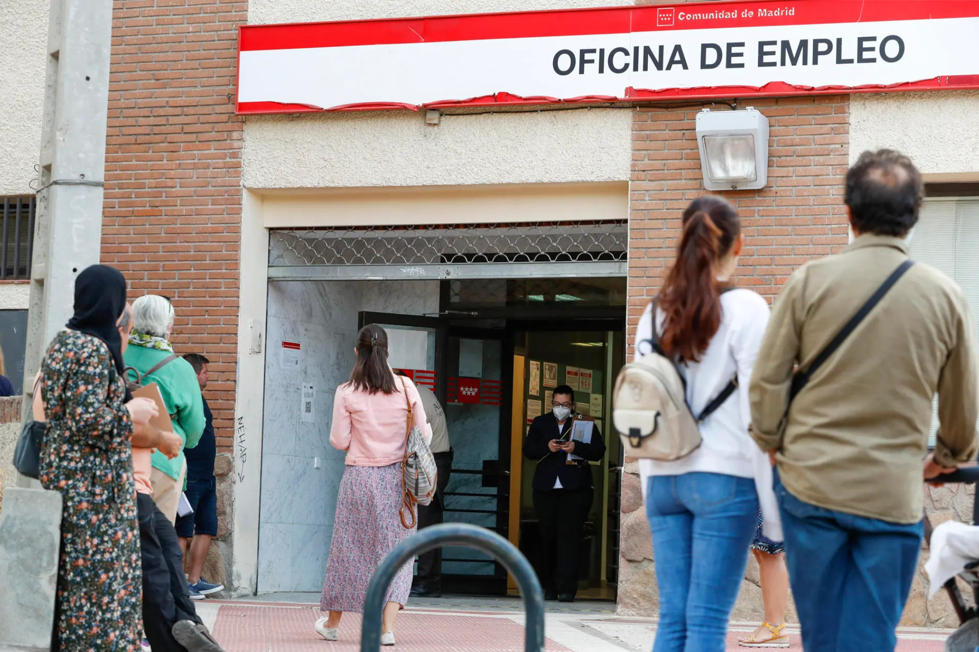 España cierra el mes de agosto con 163.000 empleos menos y 44.500 parados más