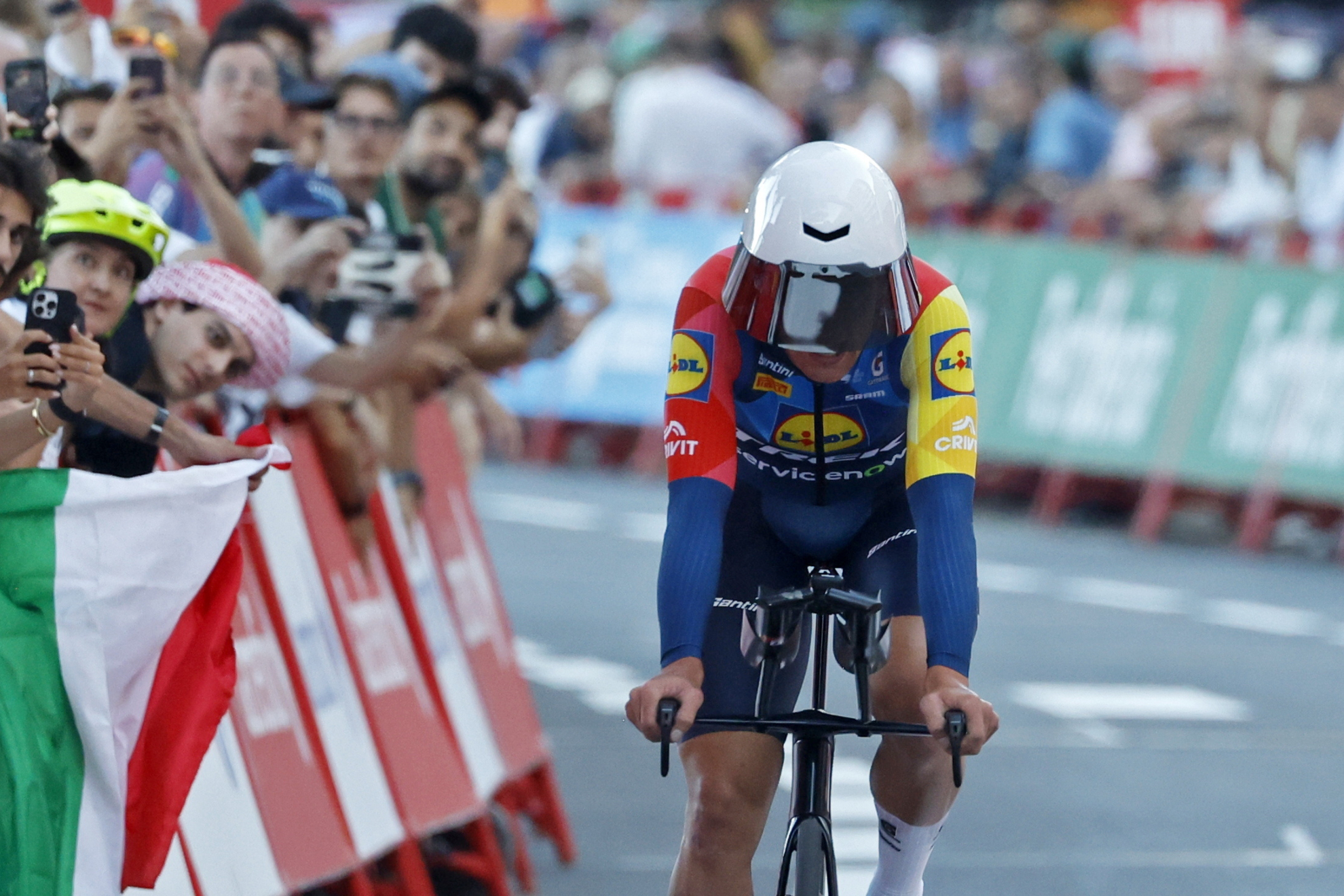 Pedersen abandona LaVuelta por enfermedad y ya piensa en el Mundial