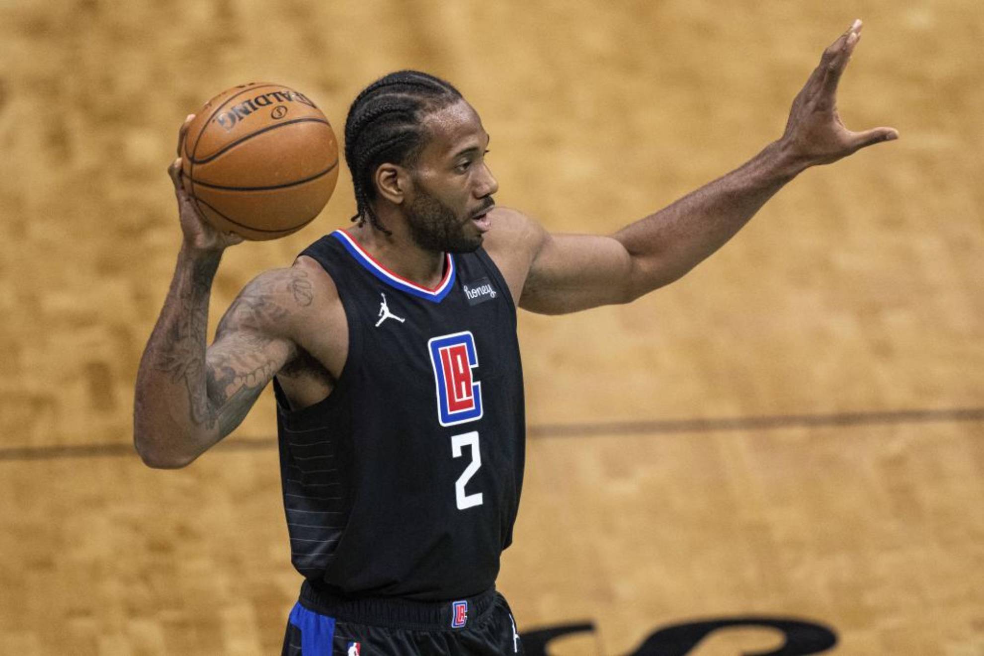 Durísima sanción para los Clippers por eludir el límite salarial con el contrato de Kawhi Leonard