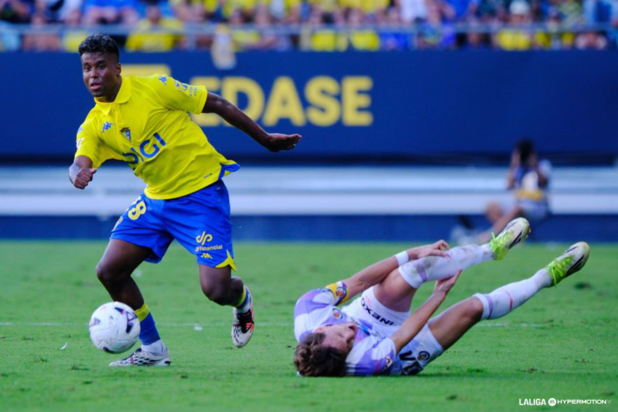 El año negro del Cádiz delante de su afición