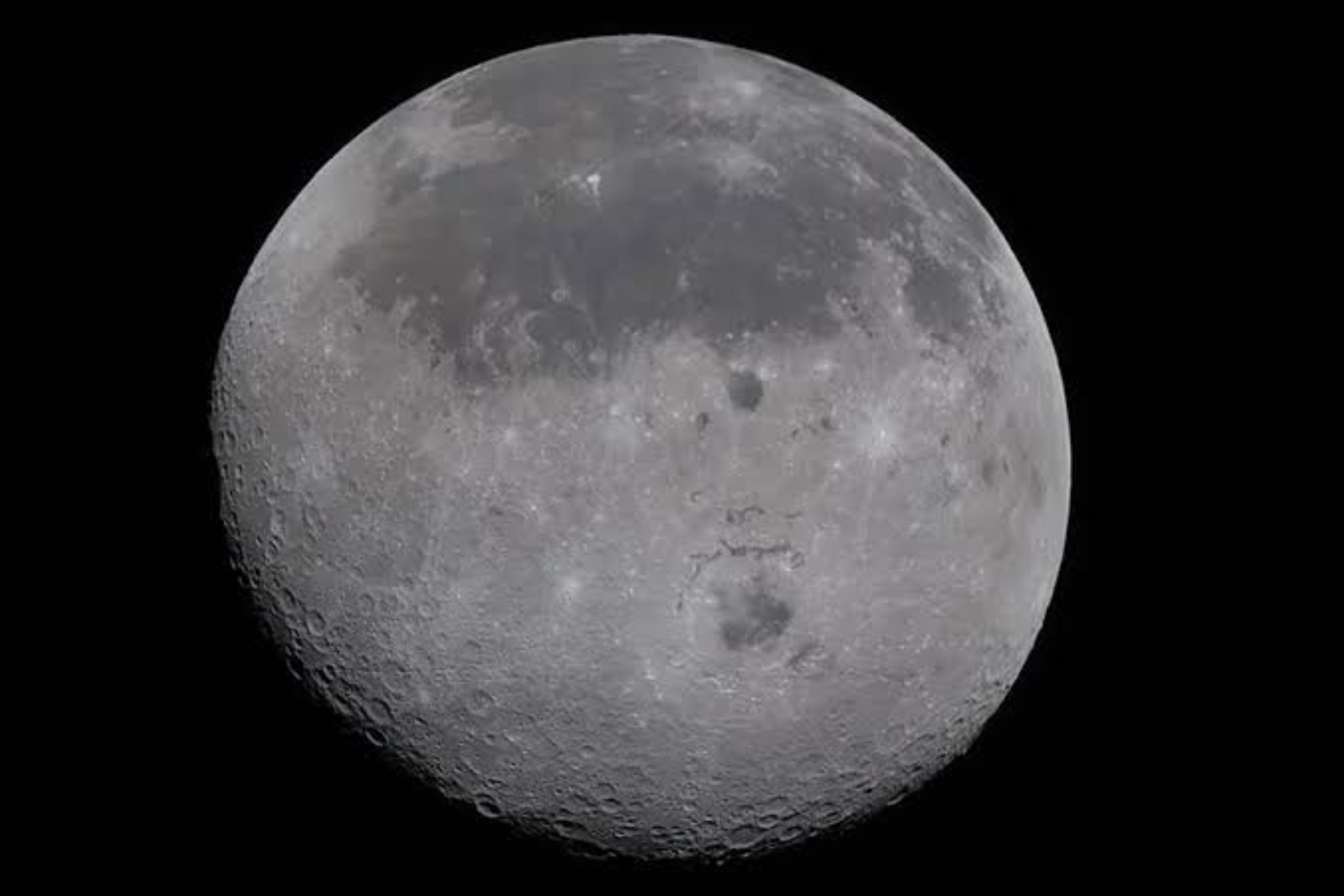 La Luna pudo formarse en solo cinco horas: un estudio cambia lo que creíamos sobre su origen