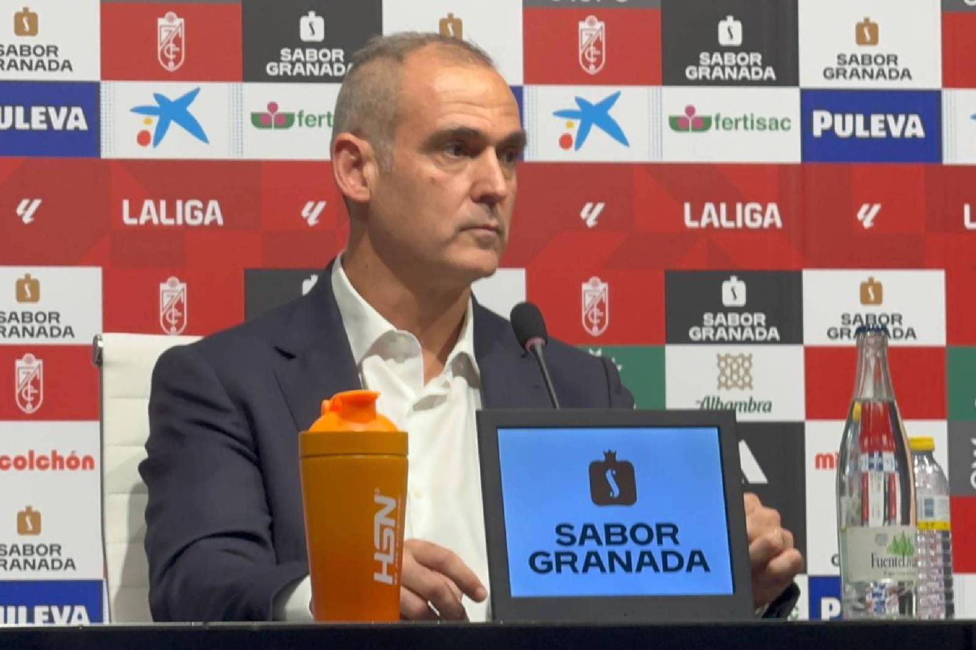 Beristain toma los mandos del Granada sin paños calientes: “Las cuentas son un problema grave”