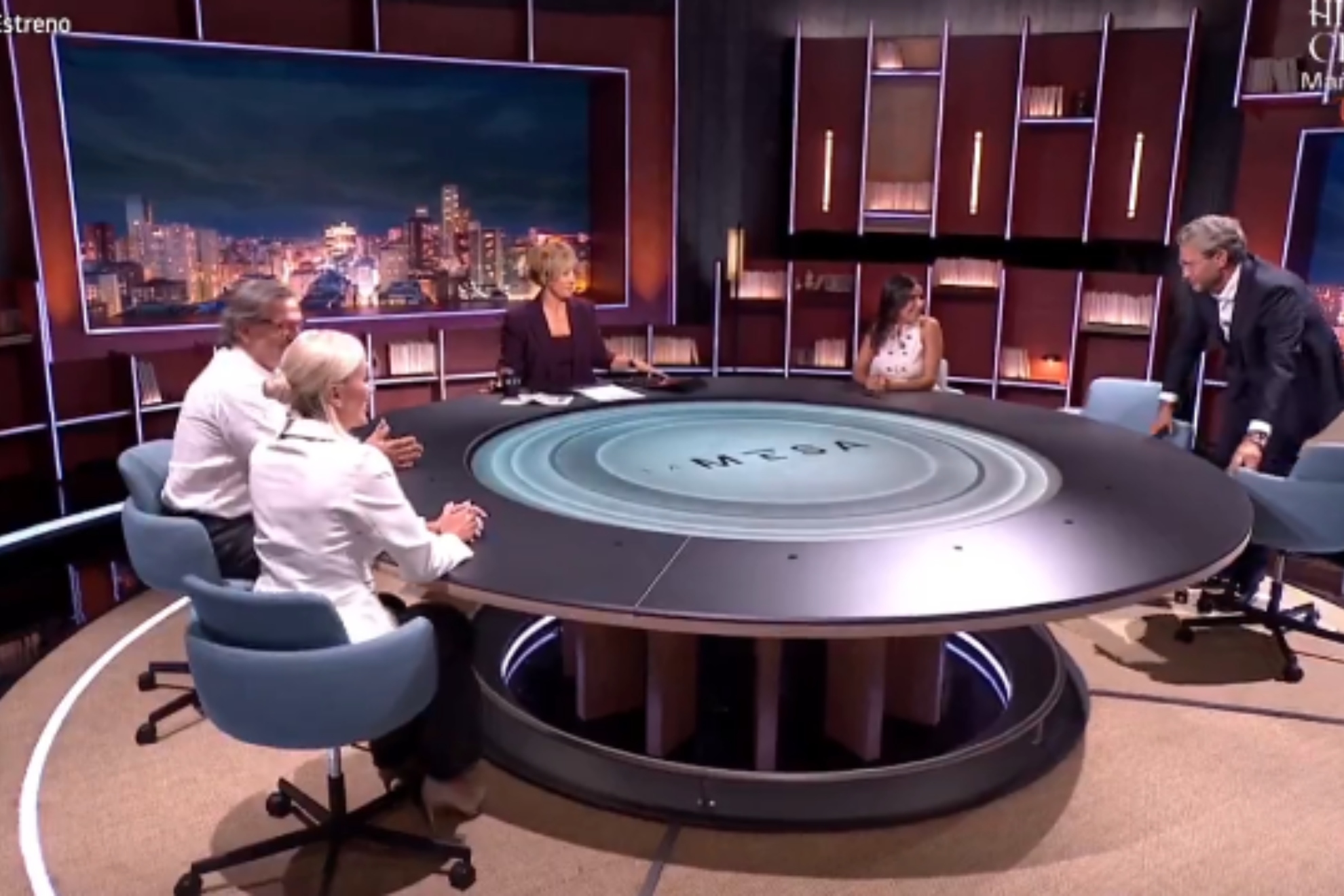 El llamativo momento entre Máximo Huerta, Iván Redondo y Cristina Pardo en ‘La Mesa’: “Mal rollo”