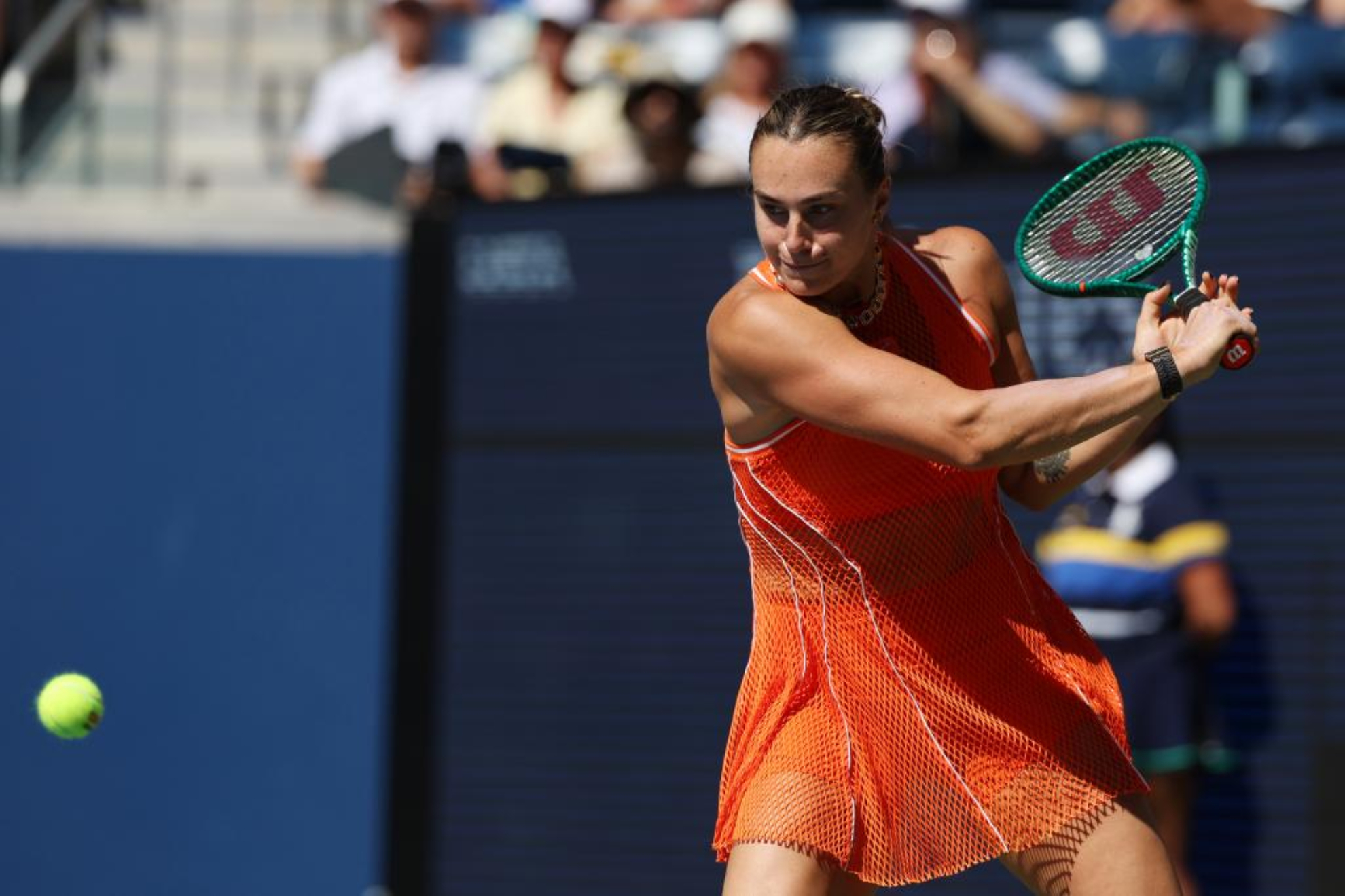 Sabalenka detiene su partido: "Alguien está fumando marihuana, es un olor muy fuerte"