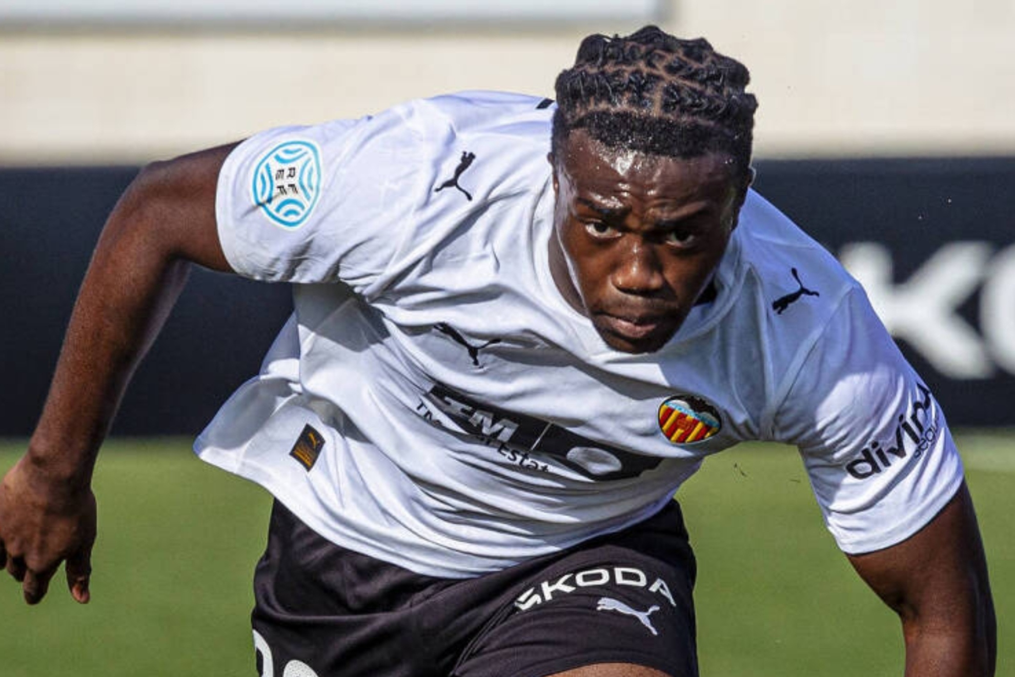 Valencia's Otorbi Set for Barcelona Reunion Two Years After Debut