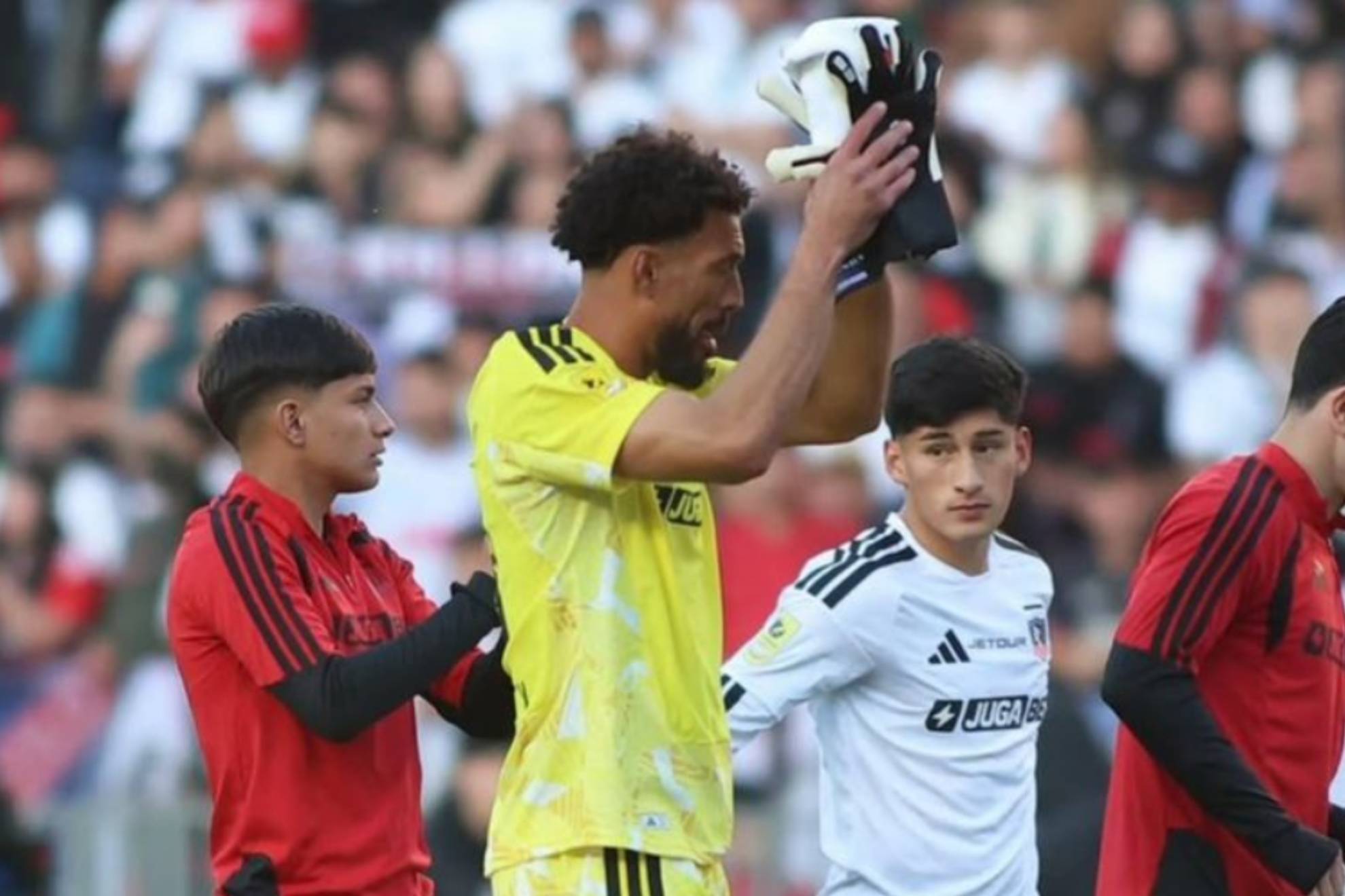 Vozinha no recibe goles en su estreno de la liga chilena con Colo Colo