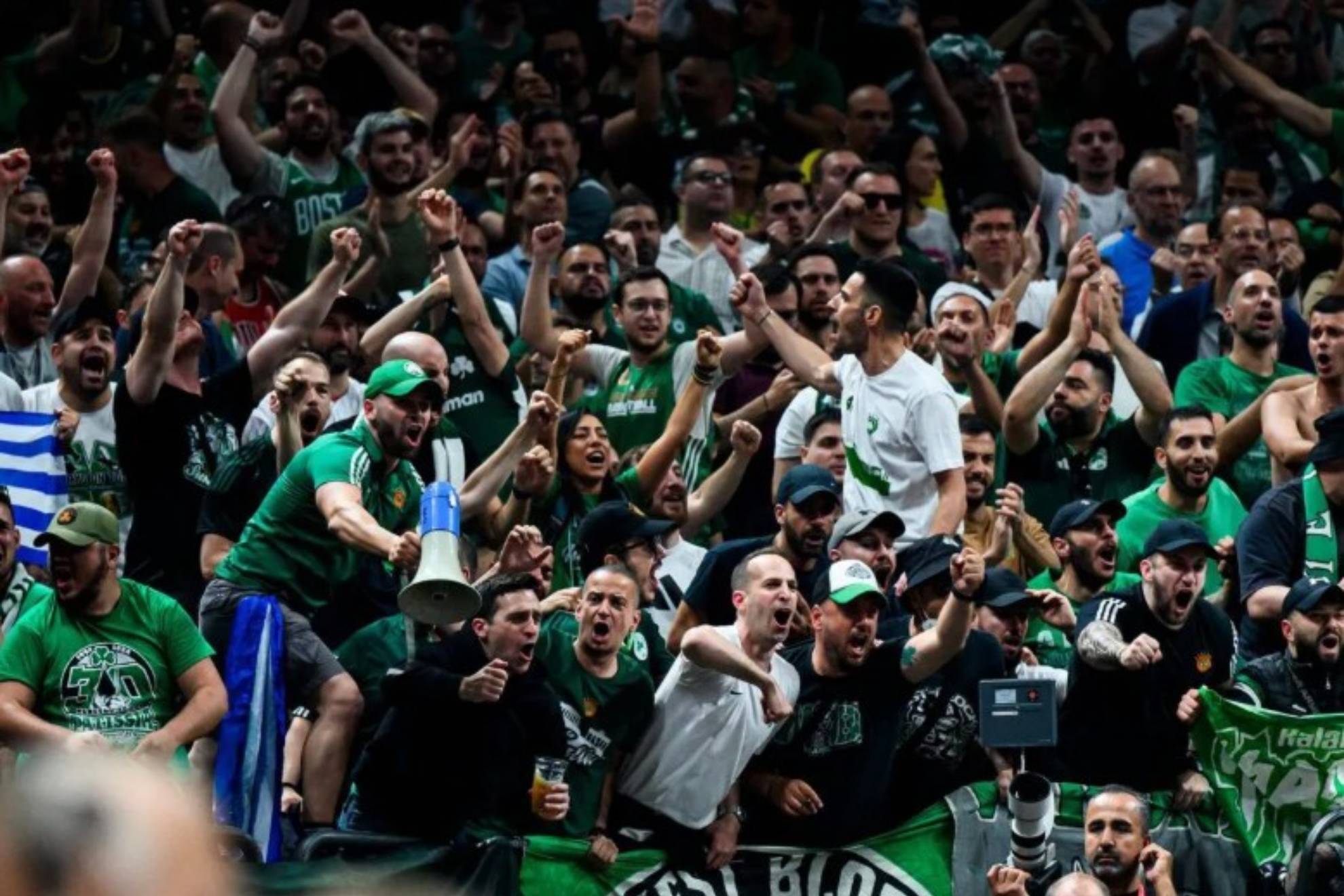"Nuestros aficionados nos insultaban y nos escupían y en el vestuario todos se peleaban"