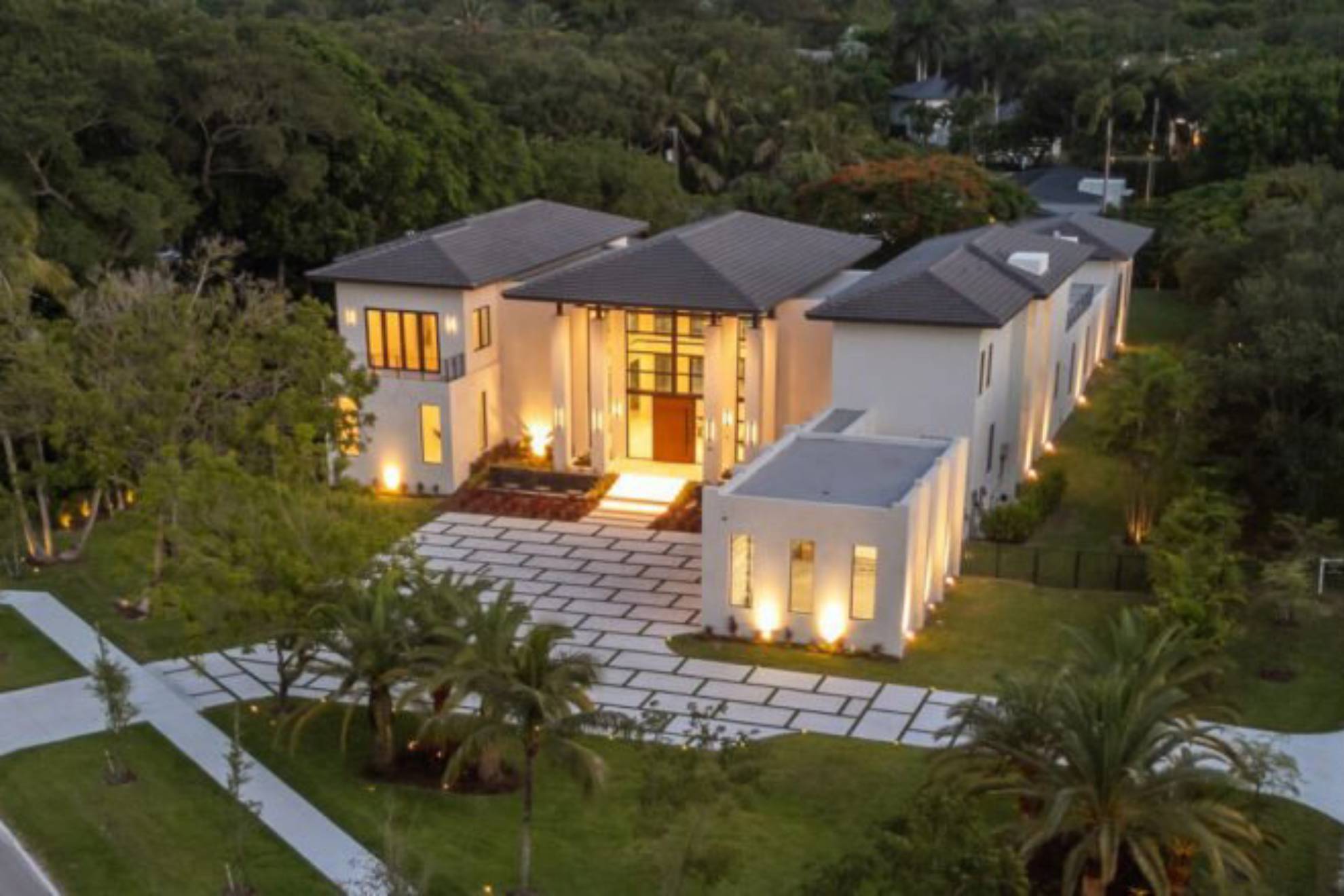 Antetokounmpo ya tiene hogar en Miami: una mansión de 13,5 millones de dólares