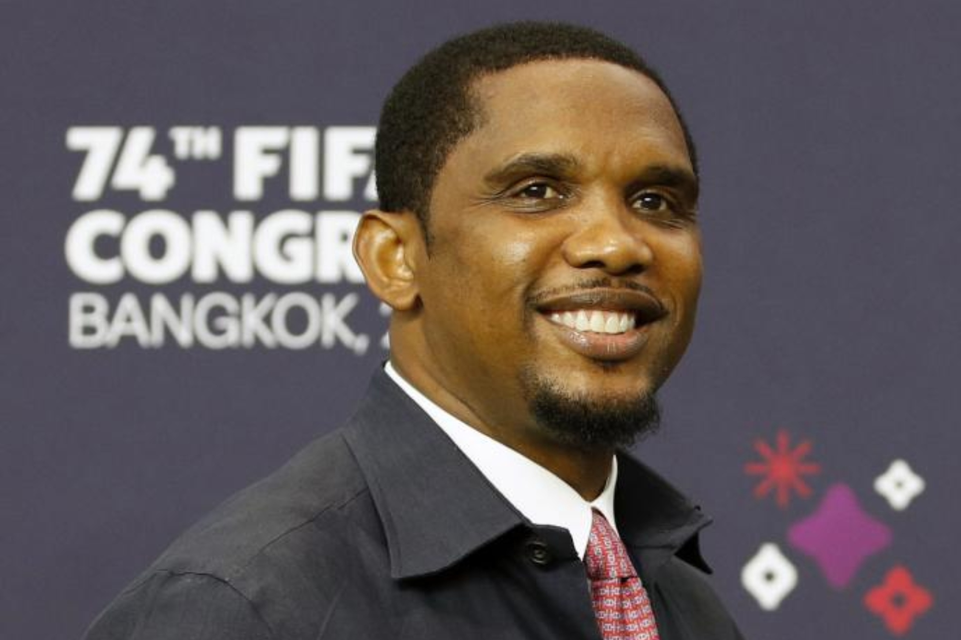 Acusan a Eto'o por malversación de fondos
