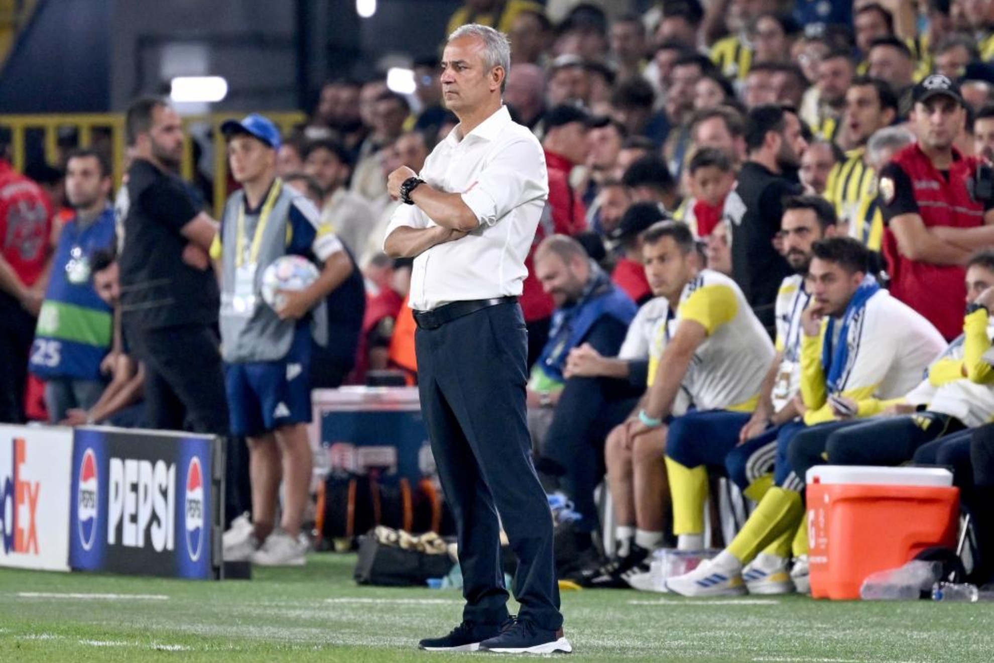 El entrenador del Fenerbahçe dimite tras empatar con la Roma "con la condición de no regresar jamás"