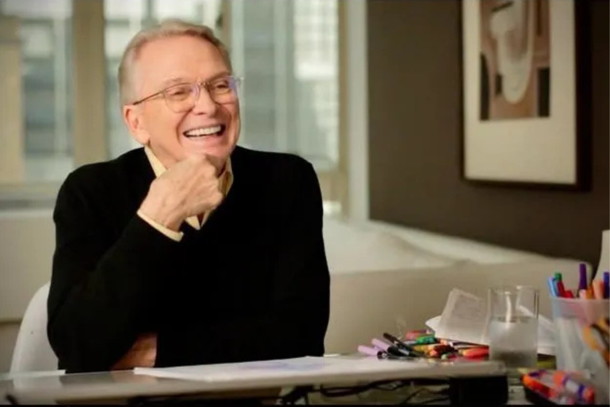 Muere el diseñador Bob Mackie, pionero de los ‘vestidos desnudos’ de las celebrities