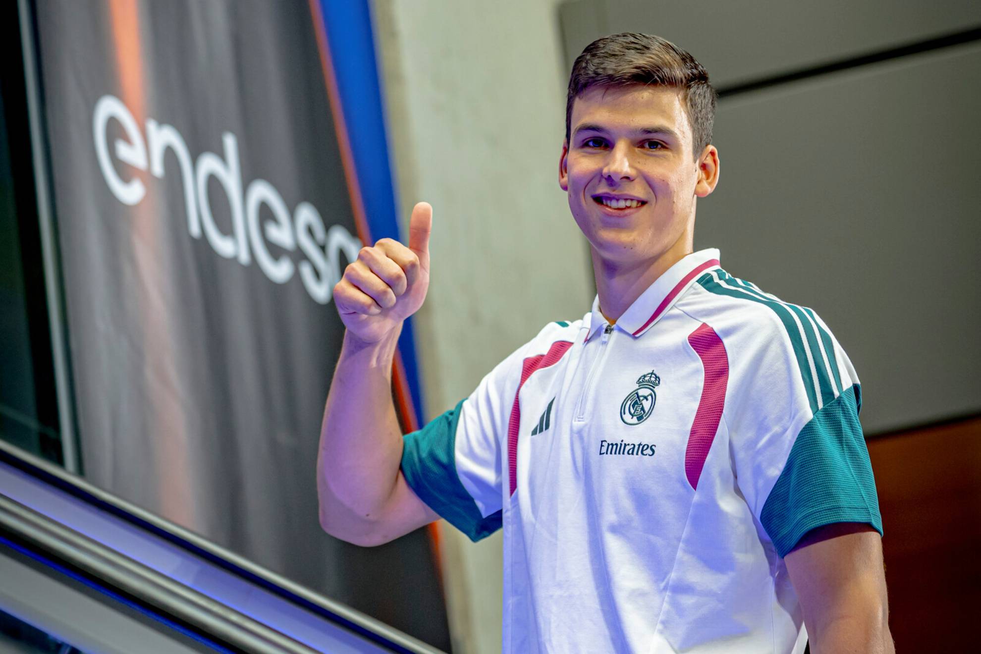 Pradilla: "El escudo del Madrid te lleva a pelear hasta el final"