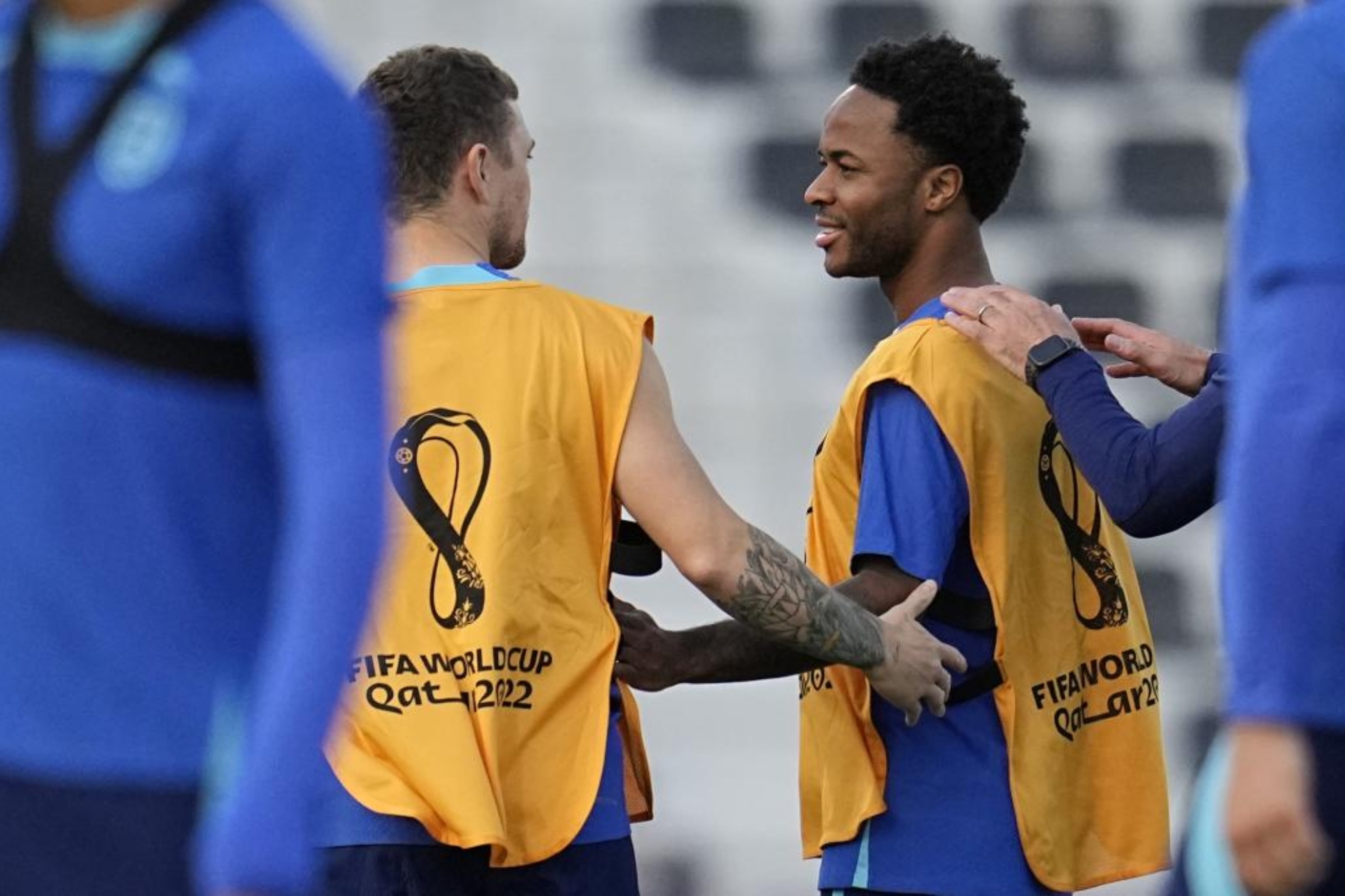 Sterling admite los cargos de conducción peligrosa y posesión de drogas