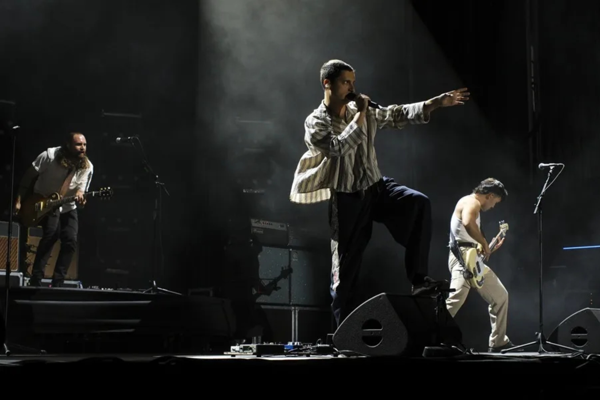 Colas kilométricas en varias salas de España para comprar las entradas de los conciertos de Arde Bogotá: ya había personas de madrugada