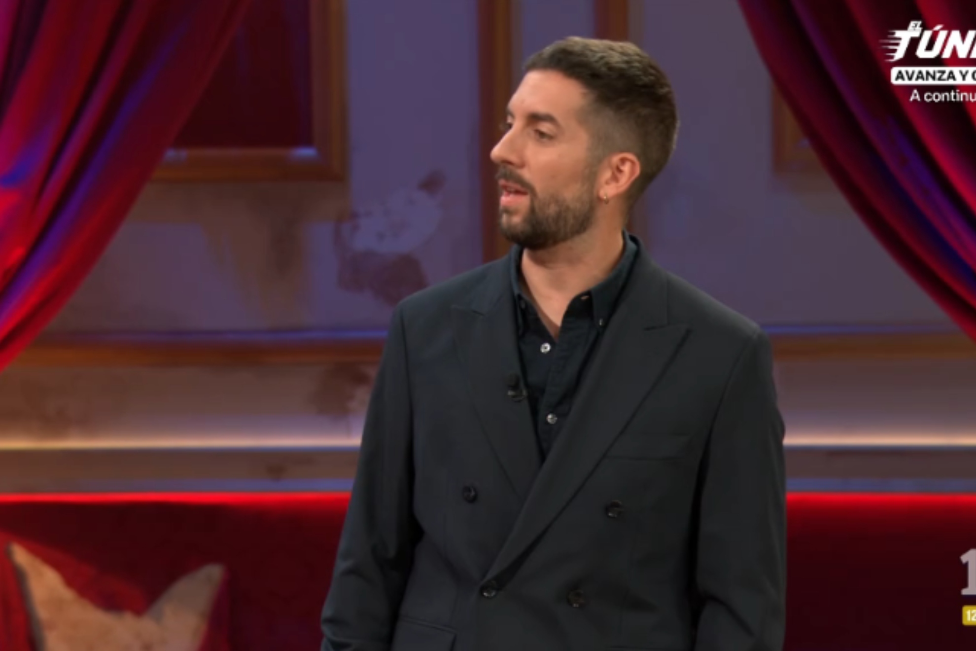 David Broncano lamenta que haya fútbol entre semana por la audiencia de su programa: "Sale un partido de detrás de un seto"