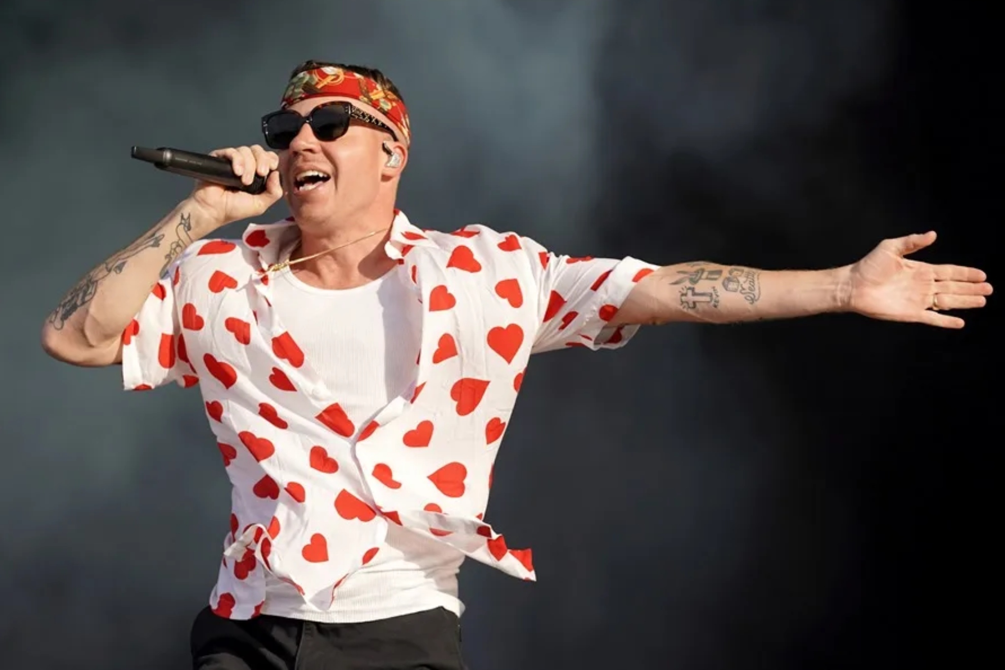Macklemore dona el millón de dólares de la gira de Ed Sheeran tras ser expulsado por sus discursos pro-Palestina