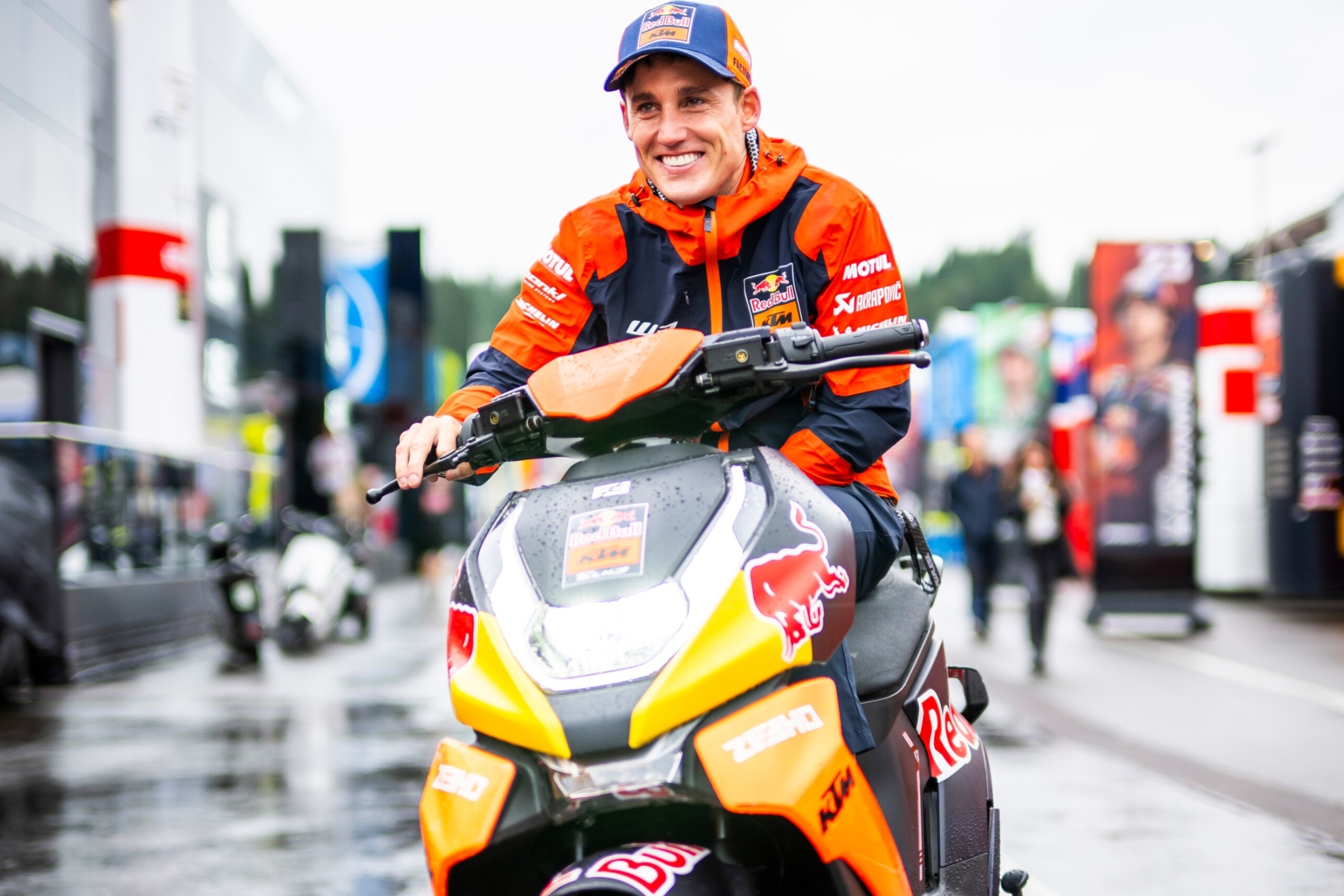 La sorprendente predicción de Pol Espargaró: "Arrasará incluso a Marc Márquez y Acosta"
