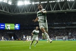 El estreno más a lo Elche