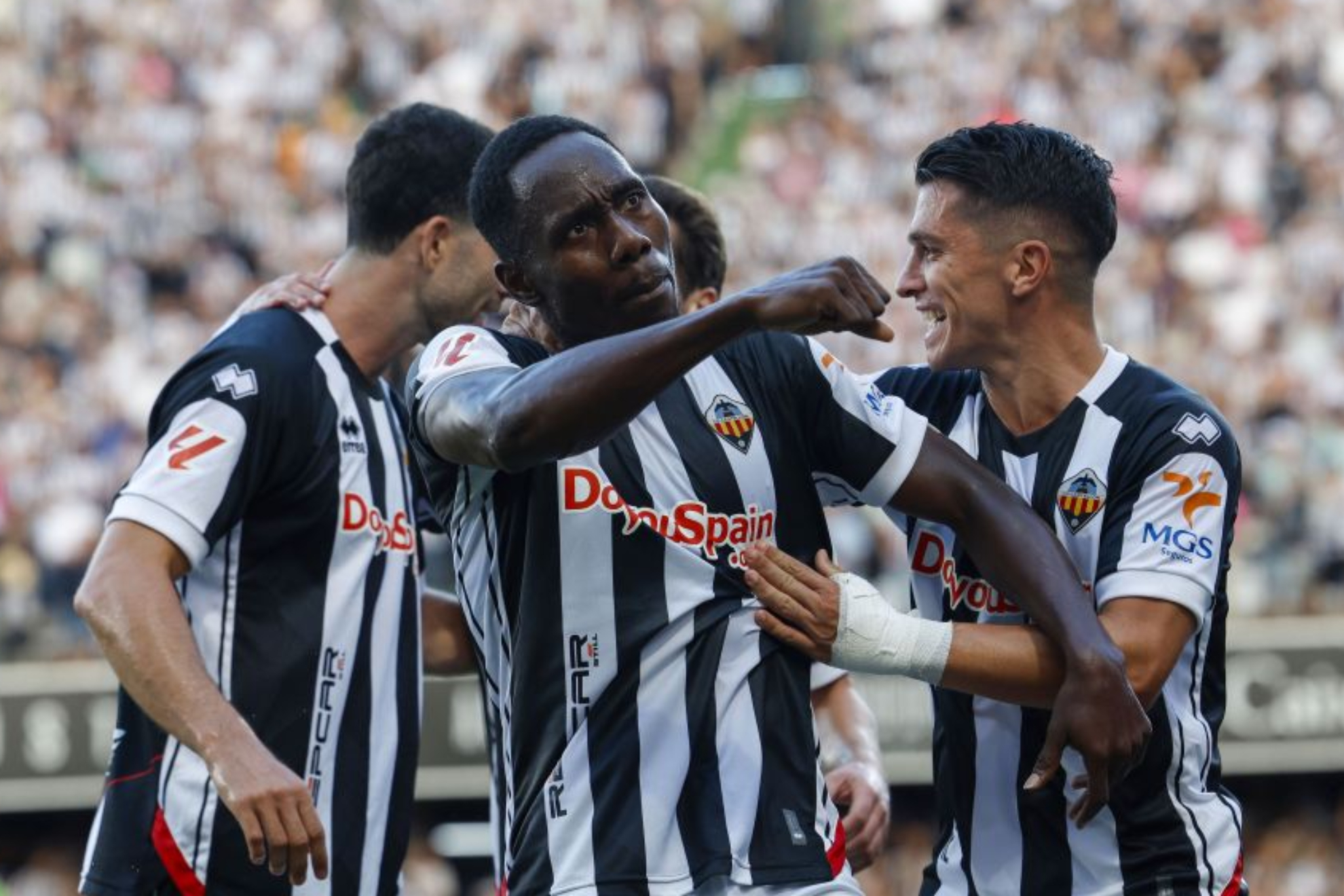 Todos quieren ser primero en Segunda: ¡ya van tantos líderes como en toda la temporada pasada!