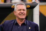 Aguirre tendrá un año más de contrato si clasifica al Valencia para Europa League