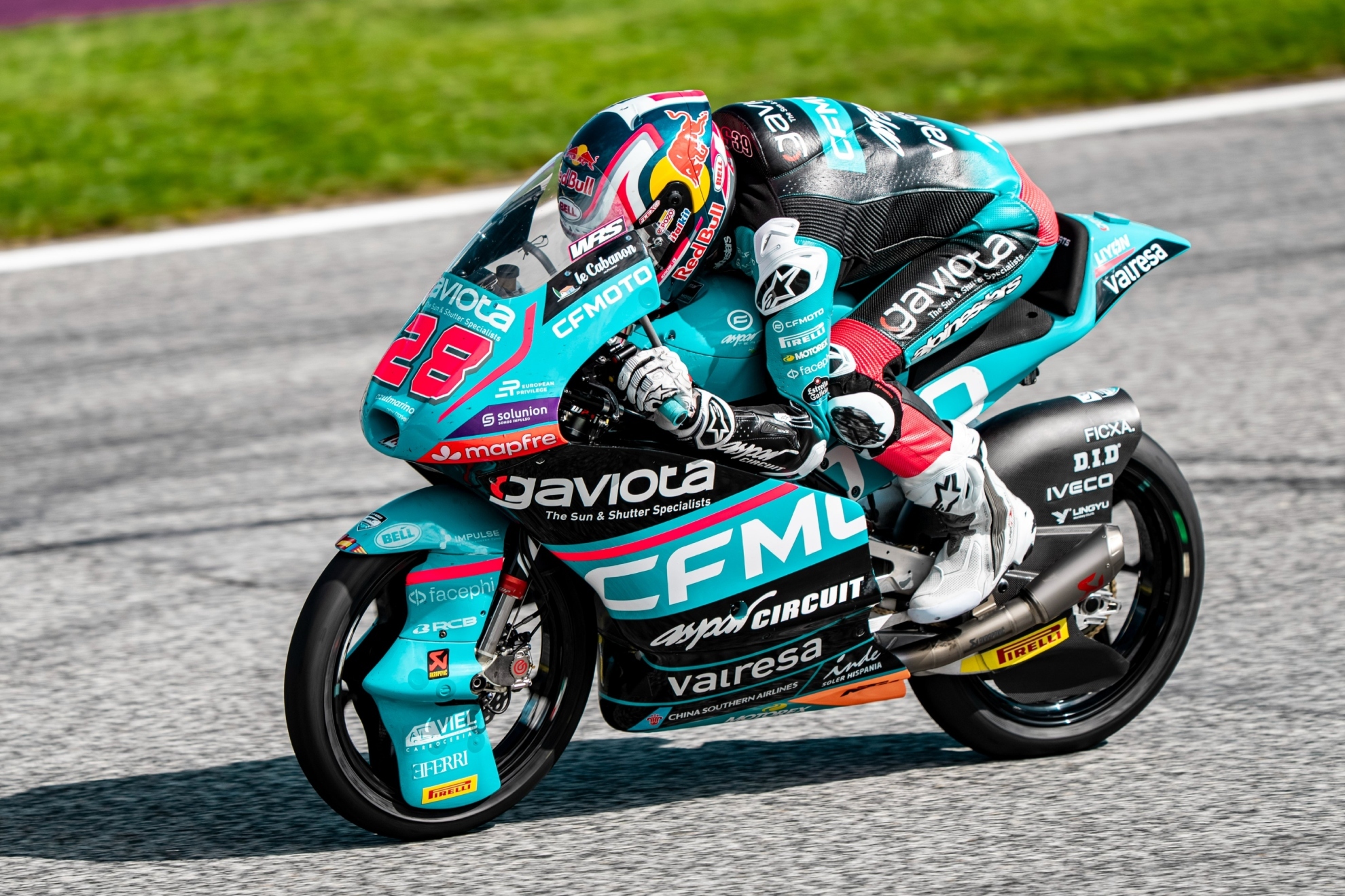 Quiles vuelve a ganar y ya puede ser campeón de Moto3 en Japón