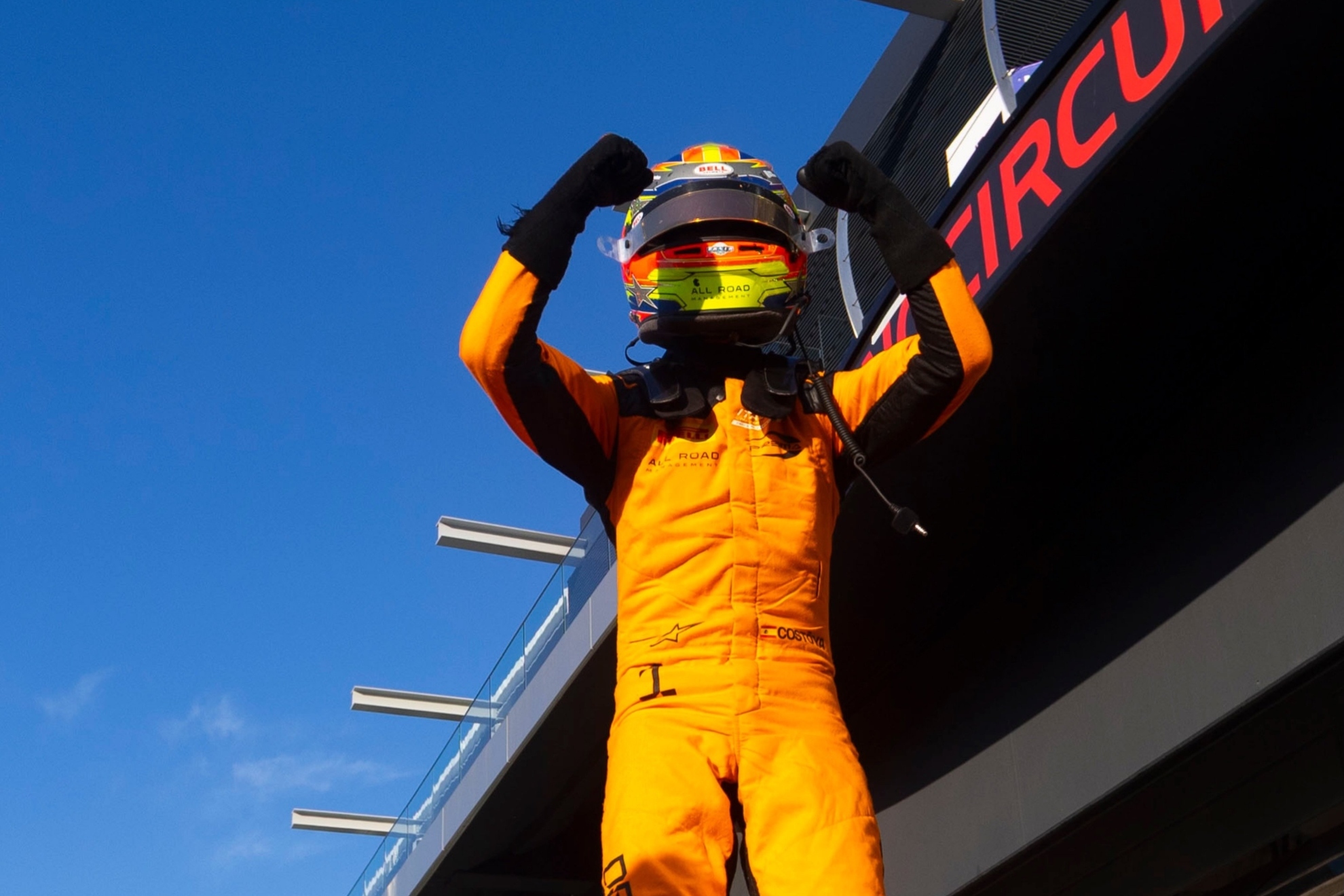 ¡Triplete de la joya española de McLaren en la F4!