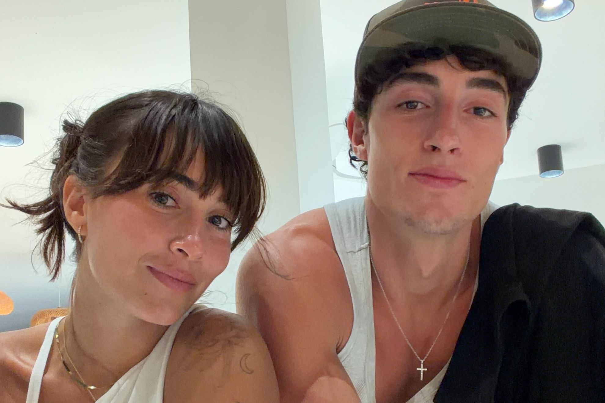 Aitana y Plex, más enamorados que nunca en el 24 cumpleaños del youtuber: “Mi mejor amigo, mi compañero de vida, mi persona”