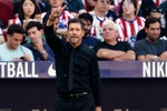 Simeone: "Por más que te llames Mourinho, Simeone o Flick no hay que pasar la línea del respeto"