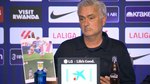 Vuelve el Mourinho de siempre: rajada contra los árbitros, lista de agravios, papeles para la prensa...