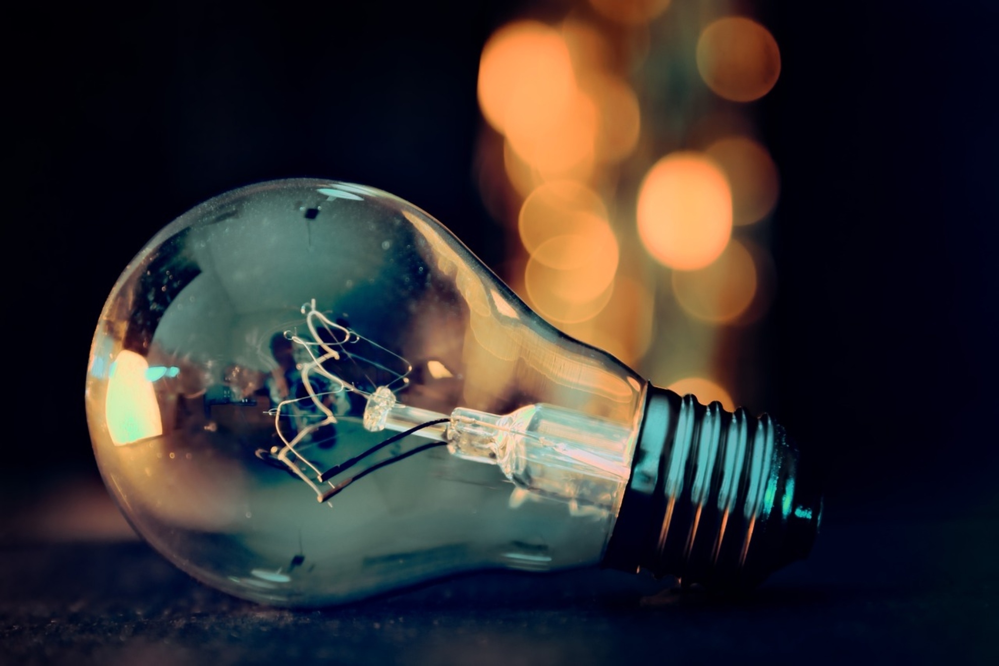 Precio de la luz por horas hoy, martes 22 de septiembre: cuándo es más barata y más cara en el día