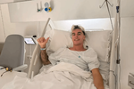 Julen Lobete pasa por el quirófano