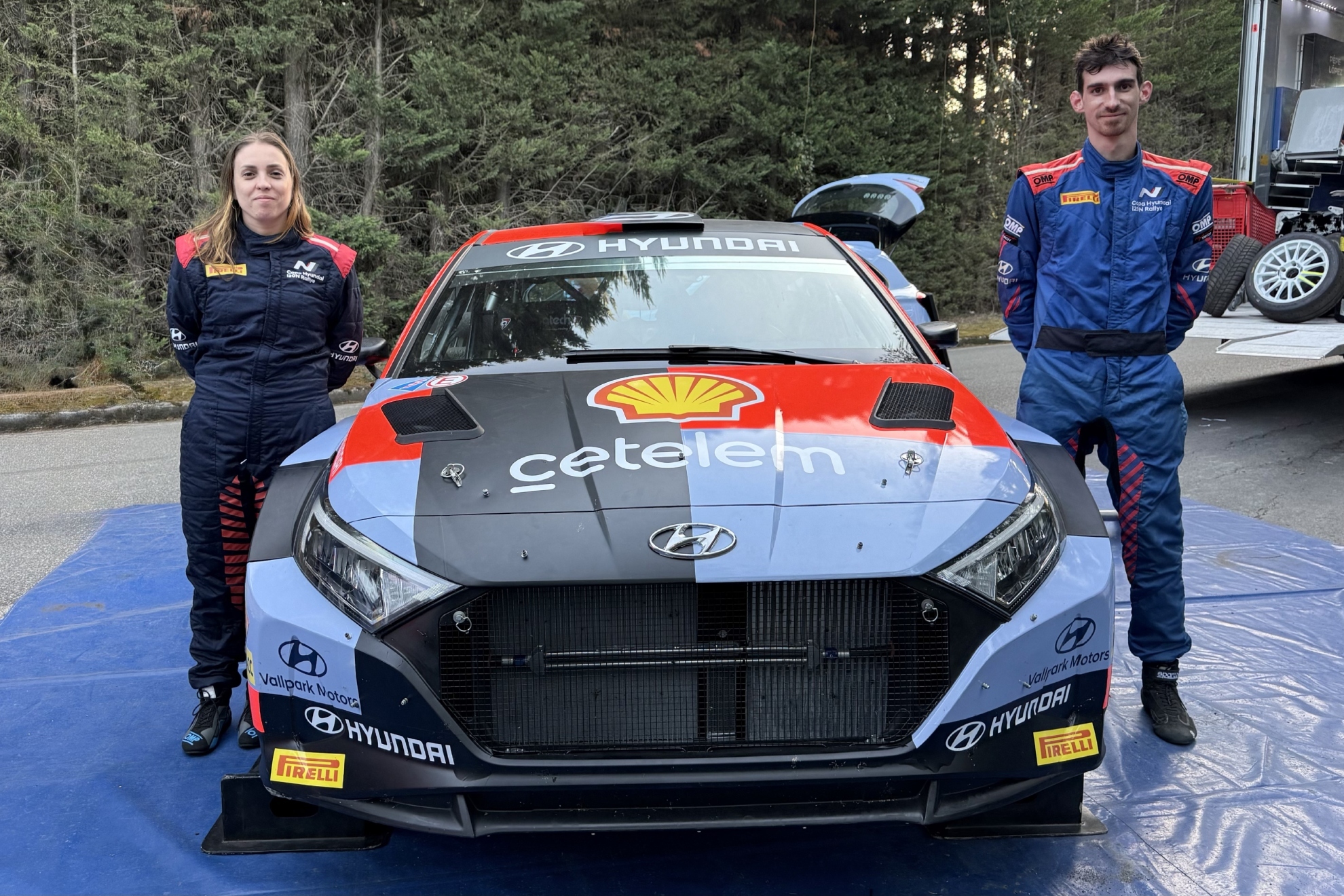 Hyundai democratiza el SuperCER: Bartés, de triunfar con un i20N de calle a subirse en el Rally2 oficial