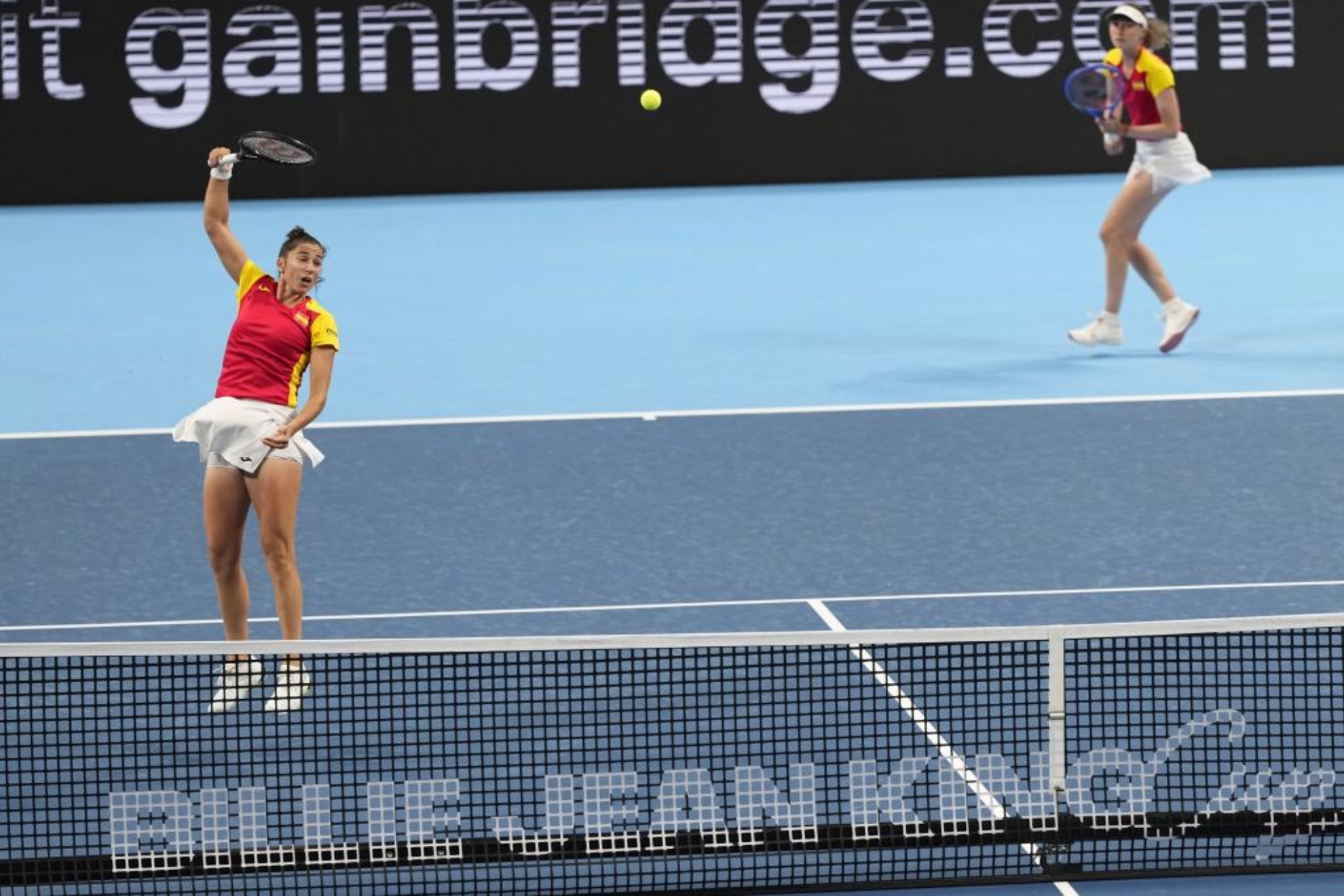 Cristina Bucsa y Sara Sorribes reinan en el dobles y firman el pase a semifinales