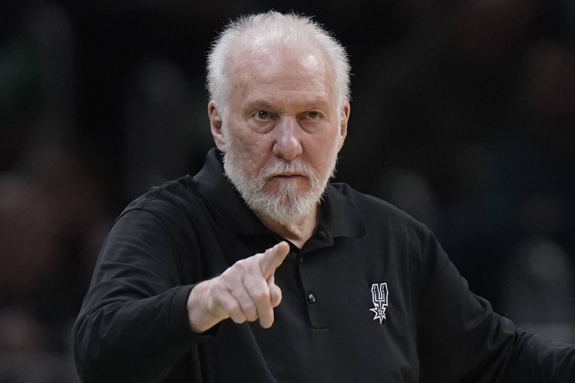 Gregg Popovich se casa con 77 años con la ex de su entrenador asistente durante 17 temporadas